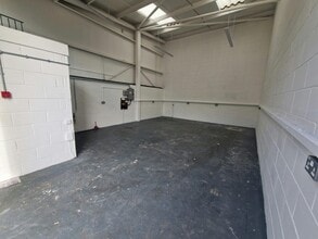 Limberline Spur, Portsmouth for lease Interior Photo- Image 1 of 2