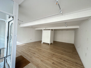 9 Lemon Row, Truro for lease Interior Photo- Image 1 of 6