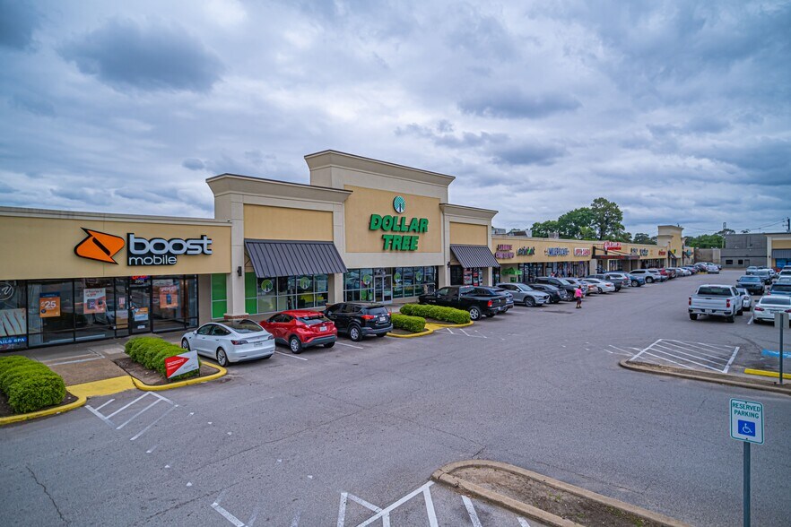 3800 N Shepherd Dr, Houston, TX 77018 Garden Oaks Shopping Center