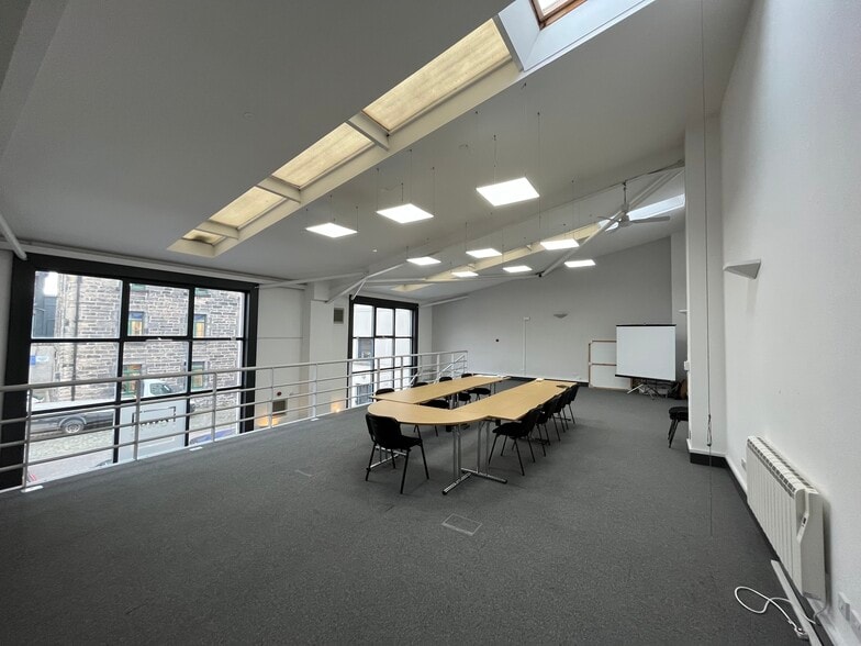 11-16 Timber Bush, Edinburgh for sale - Building Photo - Image 3 of 4