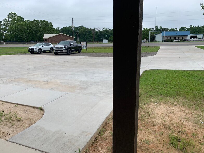 1125 W Loop 564, Mineola, TX 75773 Office/Retail for Lease