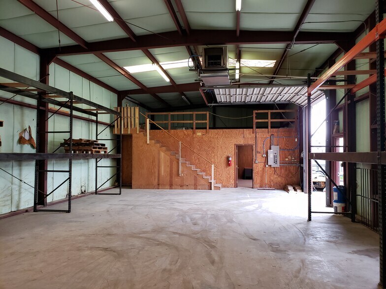2135 Rowland Ave, Savannah, GA for lease - Building Photo - Image 3 of 8
