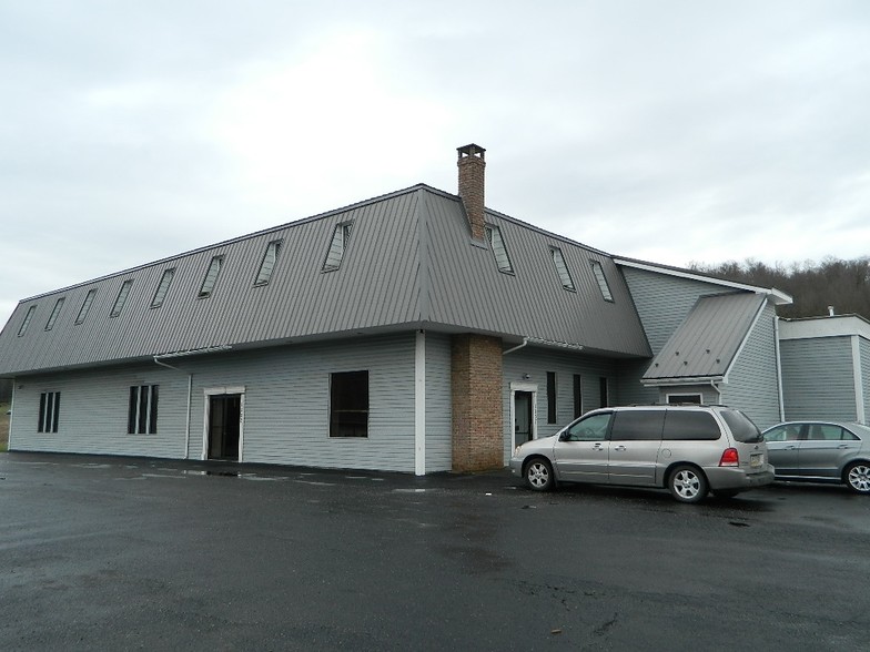 1237 Penn Ave, Hollsopple, PA for sale - Building Photo - Image 1 of 1