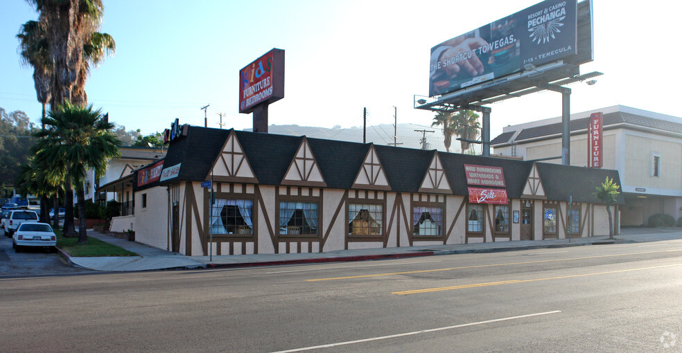 2751 Colorado Blvd, Los Angeles, CA for lease - Building Photo - Image 3 of 14