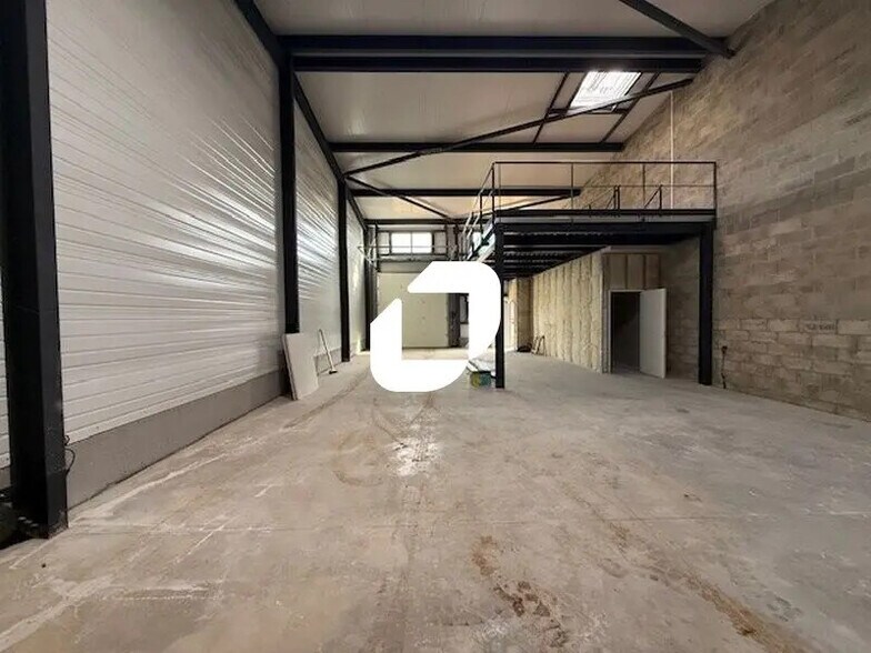 Flex in Ennery for lease - Building Photo - Image 3 of 16