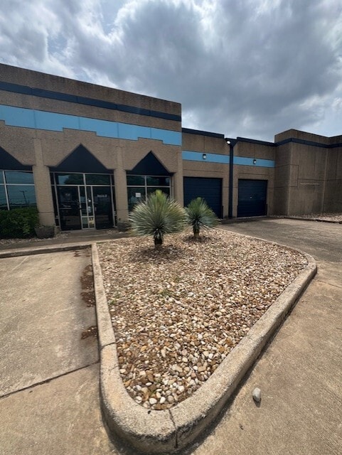 3701 Drossett Dr, Austin, TX for lease Building Photo- Image 1 of 1