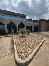 3701 Drossett Dr, Austin, TX for lease Building Photo- Image 1 of 1