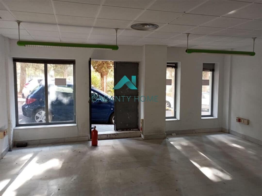 Retail in Granada, Granada for lease Interior Photo- Image 1 of 4