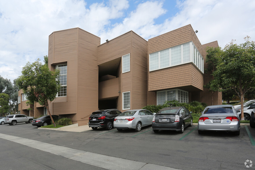 1001 Dove St, Newport Beach, CA for lease - Building Photo - Image 1 of 12