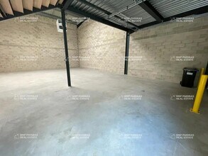 Flex in Bussy-Saint-Georges for lease Interior Photo- Image 1 of 8