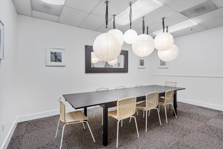 8911 Lakewood Dr, Windsor, CA for lease - Interior Photo - Image 3 of 53