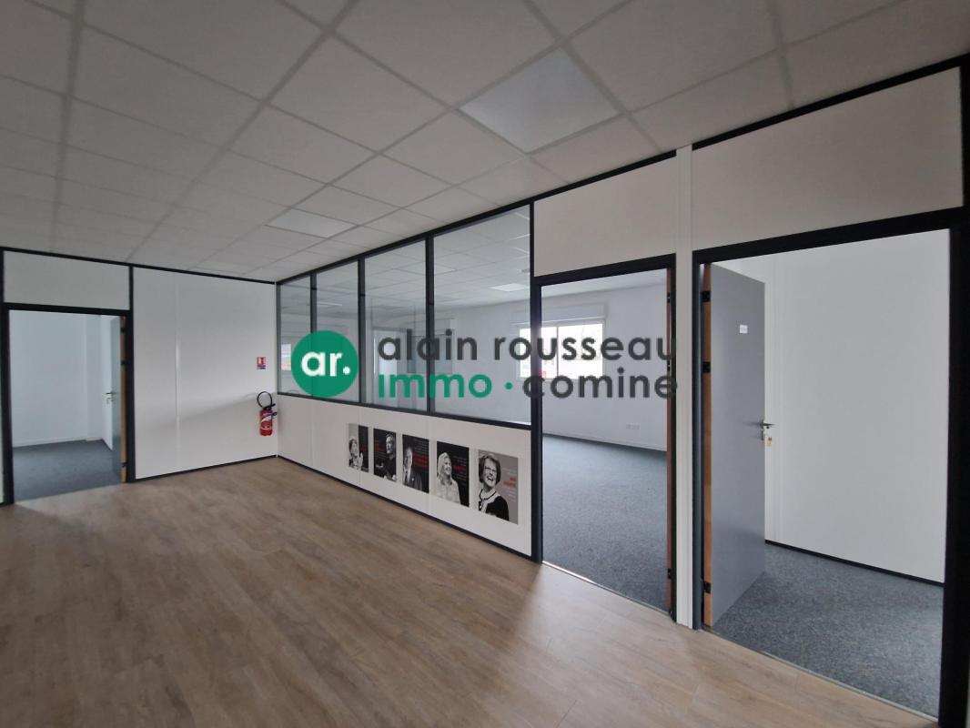 Office in Beaucouzé for sale Interior Photo- Image 1 of 5