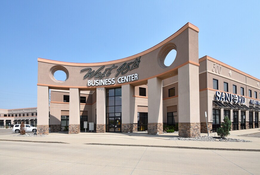 200-400 45th St SW, Fargo, ND for sale - Primary Photo - Image 1 of 1