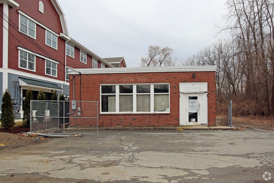 15 Station Rd, Brookfield, CT for sale - Building Photo - Image 1 of 1