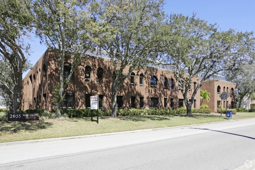 2055 Wood St, Sarasota, FL for lease - Primary Photo - Image 2 of 11