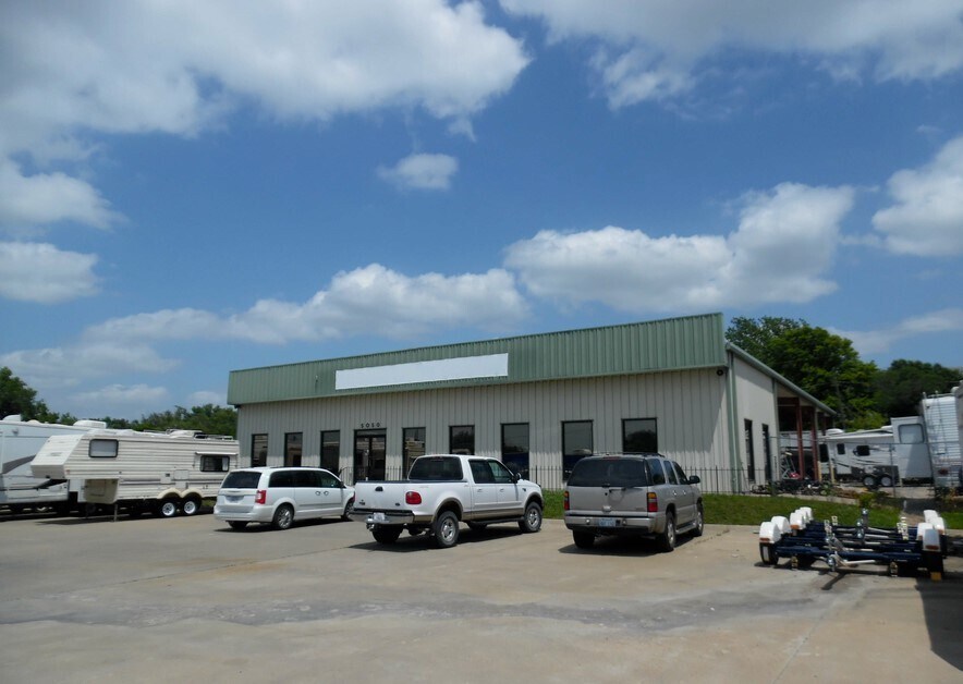 5050 SW Topeka Blvd, Topeka, KS for sale Primary Photo- Image 1 of 1