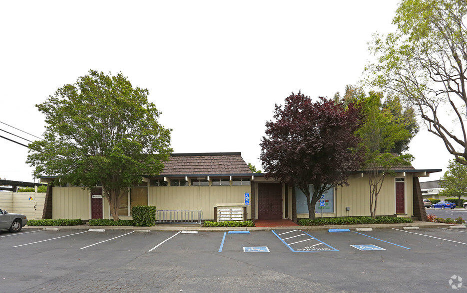 40 N Park Victoria Dr, Milpitas, CA for lease - Building Photo - Image 3 of 7