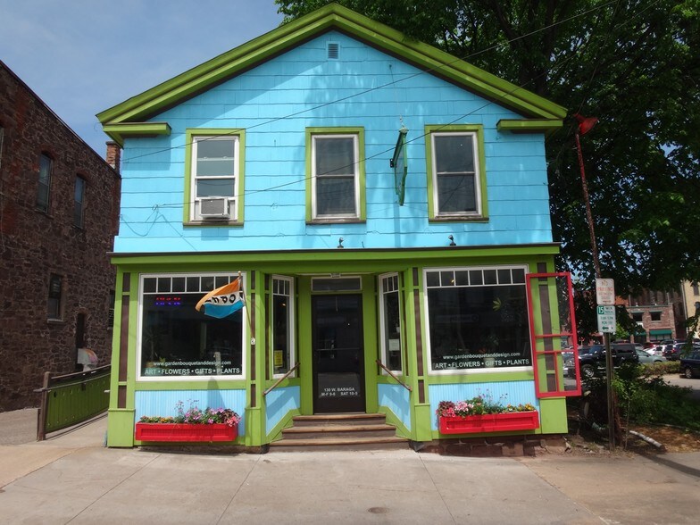 130 W Baraga Ave, Marquette, MI 49855