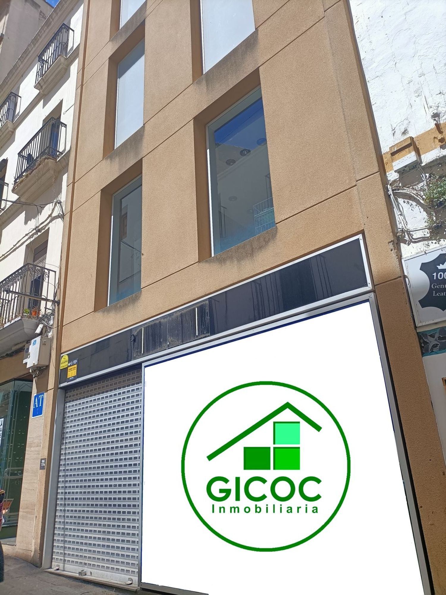 Retail in Cáceres, Cáceres for lease Building Photo- Image 1 of 2