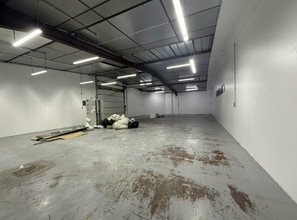 Retail in Beauvais for lease Interior Photo- Image 1 of 8
