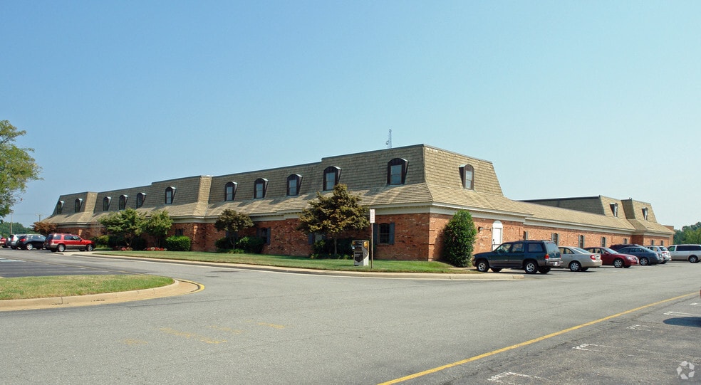 101 Buford Rd, Bon Air, VA 23235