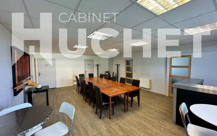 Office in Cormelles-le-Royal for lease - Building Photo - Image 1 of 3