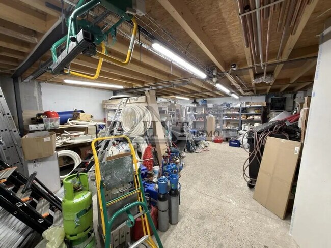 Vente Bureaux 98 m² à 100 m²