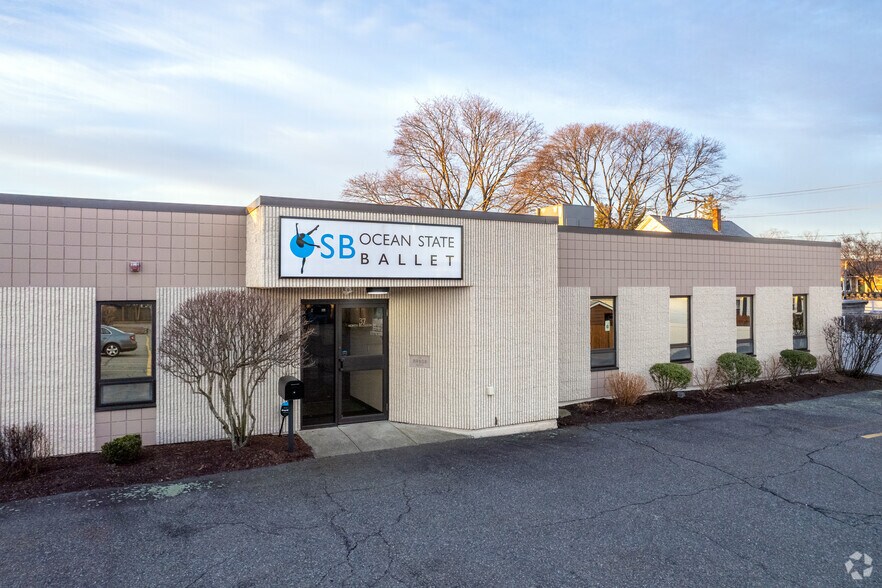 37 N Blossom St, East Providence, RI for sale - Primary Photo - Image 1 of 1