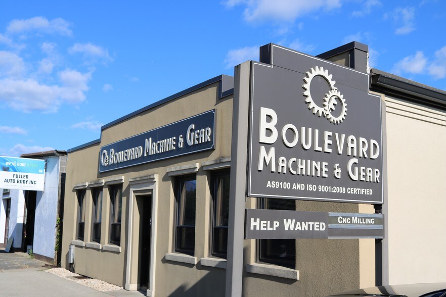 785 Page Blvd, Springfield, MA for sale - Primary Photo - Image 1 of 1