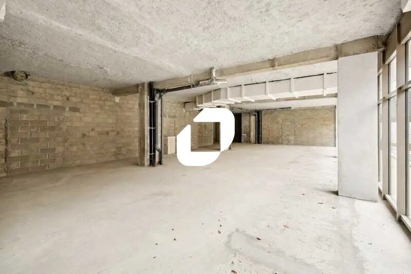 39 Rue Jean Le Galleu, Ivry-sur-Seine for sale - Interior Photo - Image 3 of 13