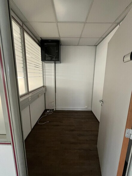 147 Avenue De La Somme, Mérignac for lease - Interior Photo - Image 3 of 13