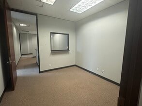 101 W Goodwin Ave, Victoria, TX for lease Interior Photo- Image 1 of 6