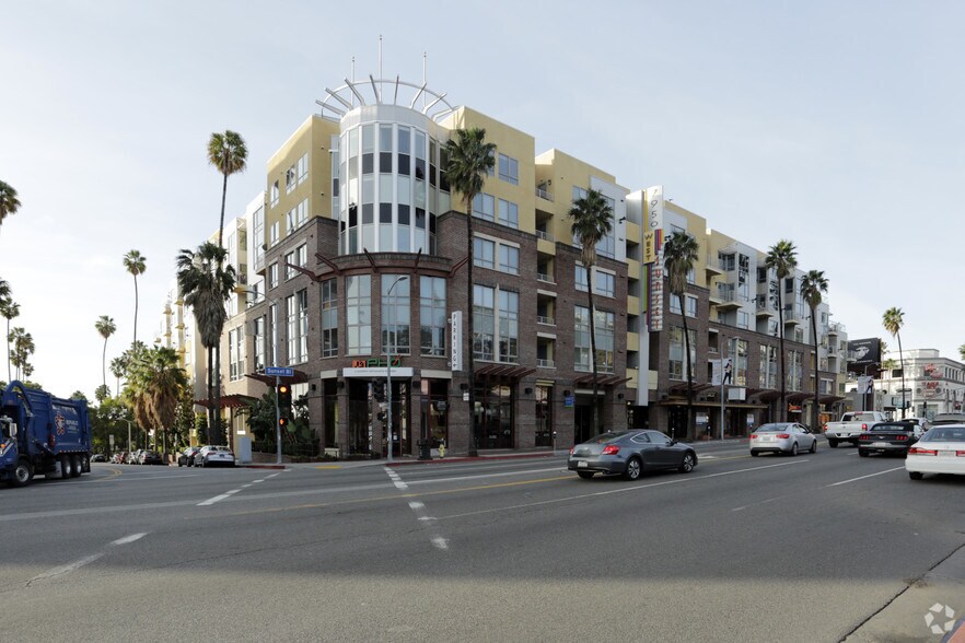 7950 W Sunset Blvd, Los Angeles, CA, 90046 Retail Space For Lease