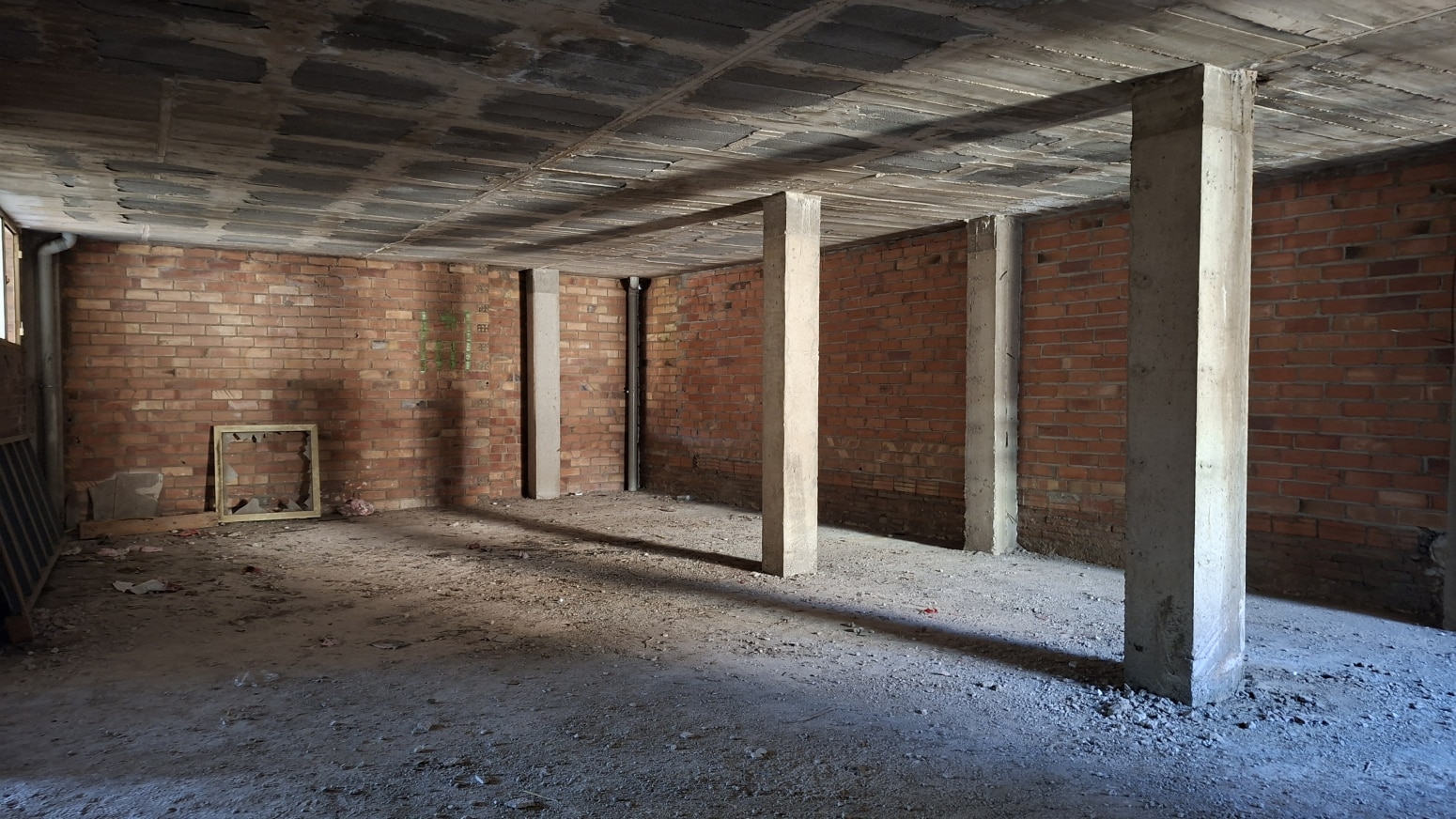 Reus, TAR 43203 - Unit - - - Interior Photo - Image 1 of 3