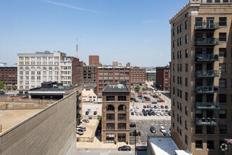 1113-1115 Locust St, Saint Louis, MO - AERIAL  map view