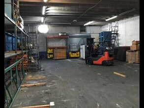 7075 NW 74th St, Medley, FL for lease Interior Photo- Image 2 of 3