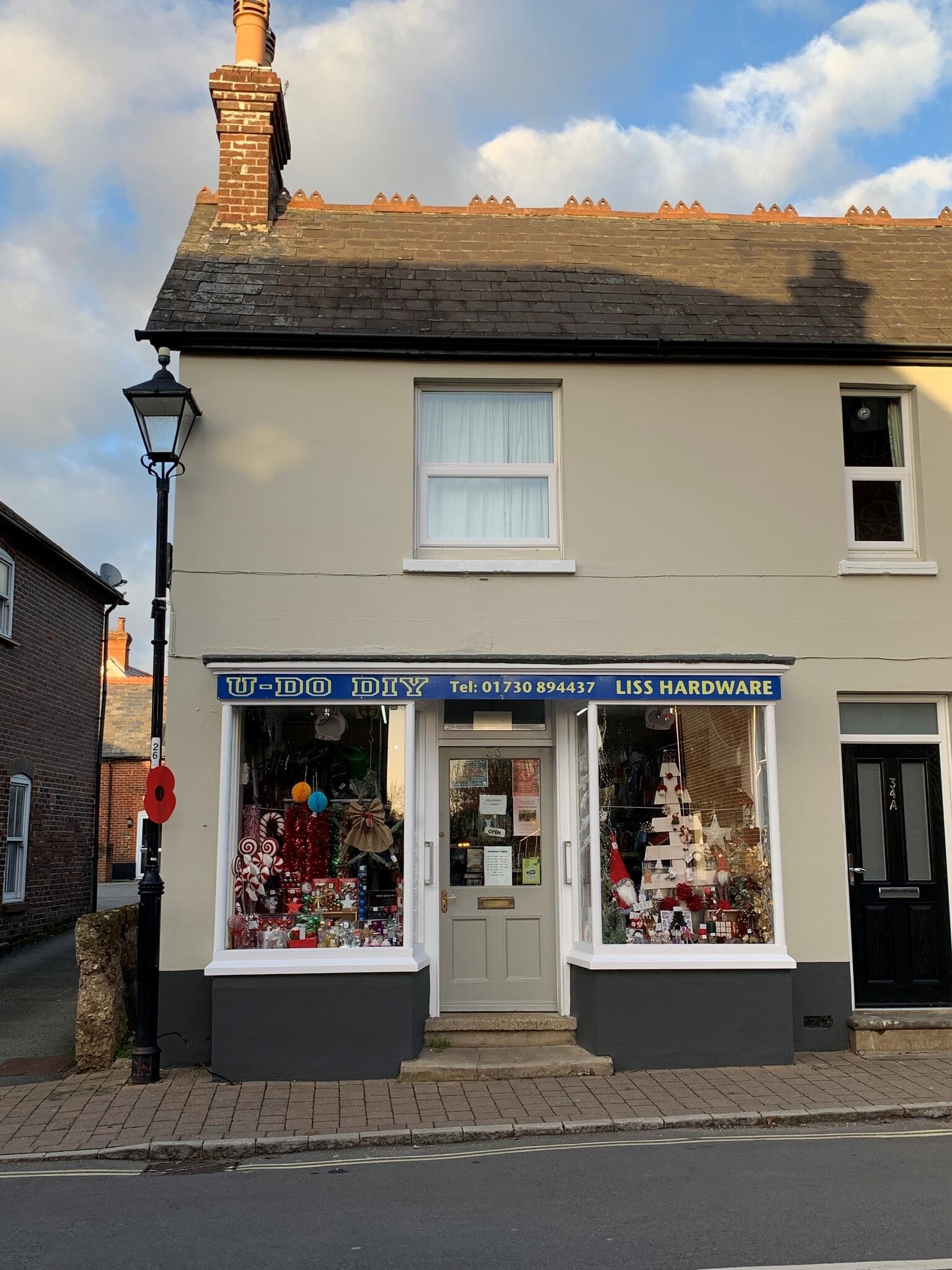 34-36 Station Rd, Liss for lease Building Photo- Image 1 of 4