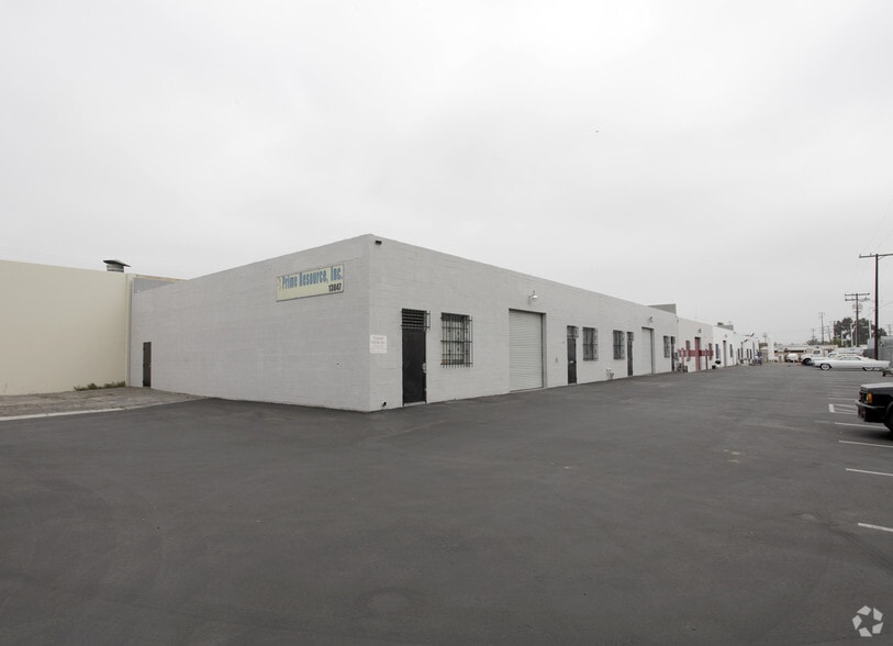 13045 Telegraph Rd, Santa Fe Springs, CA for lease - Building Photo - Image 3 of 10