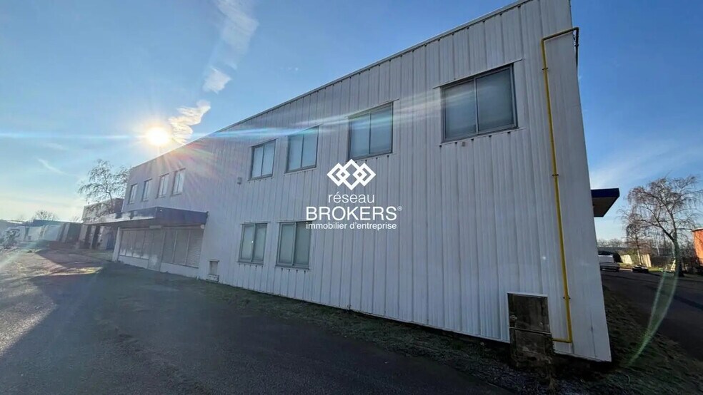 Flex in Le Havre for lease - Building Photo - Image 2 of 7