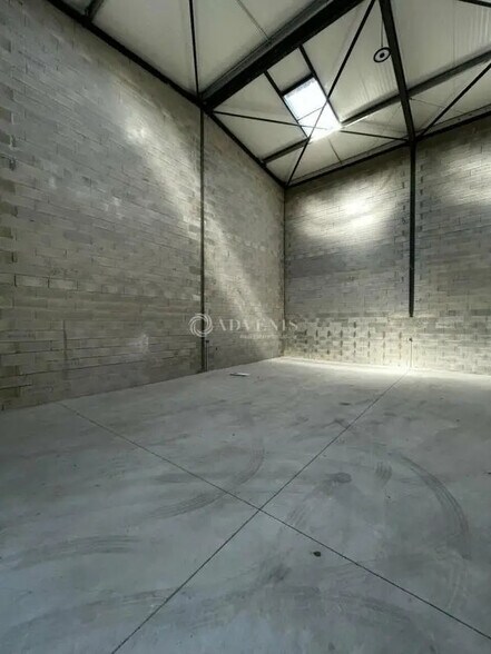 Industrial in Béziers for lease - Interior Photo - Image 3 of 5