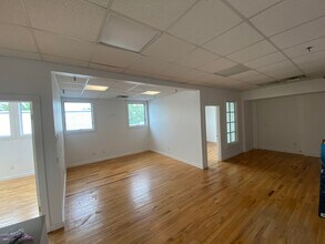 250 S Van Brunt St, Englewood, NJ for lease Interior Photo- Image 2 of 9
