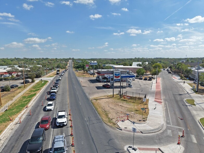 4611 E Martin Luther King Jr, Austin, TX for sale - Building Photo - Image 2 of 9