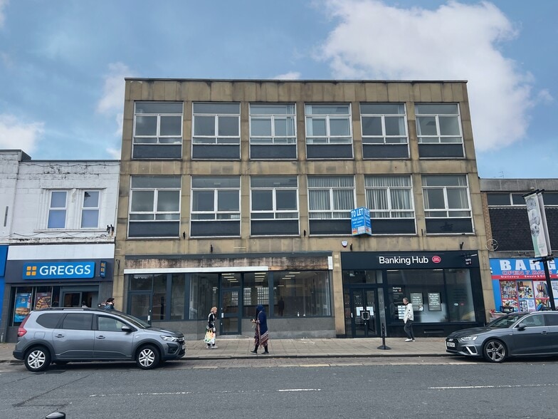 Commercial Street, Batley for lease - Building Photo - Image 2 of 4