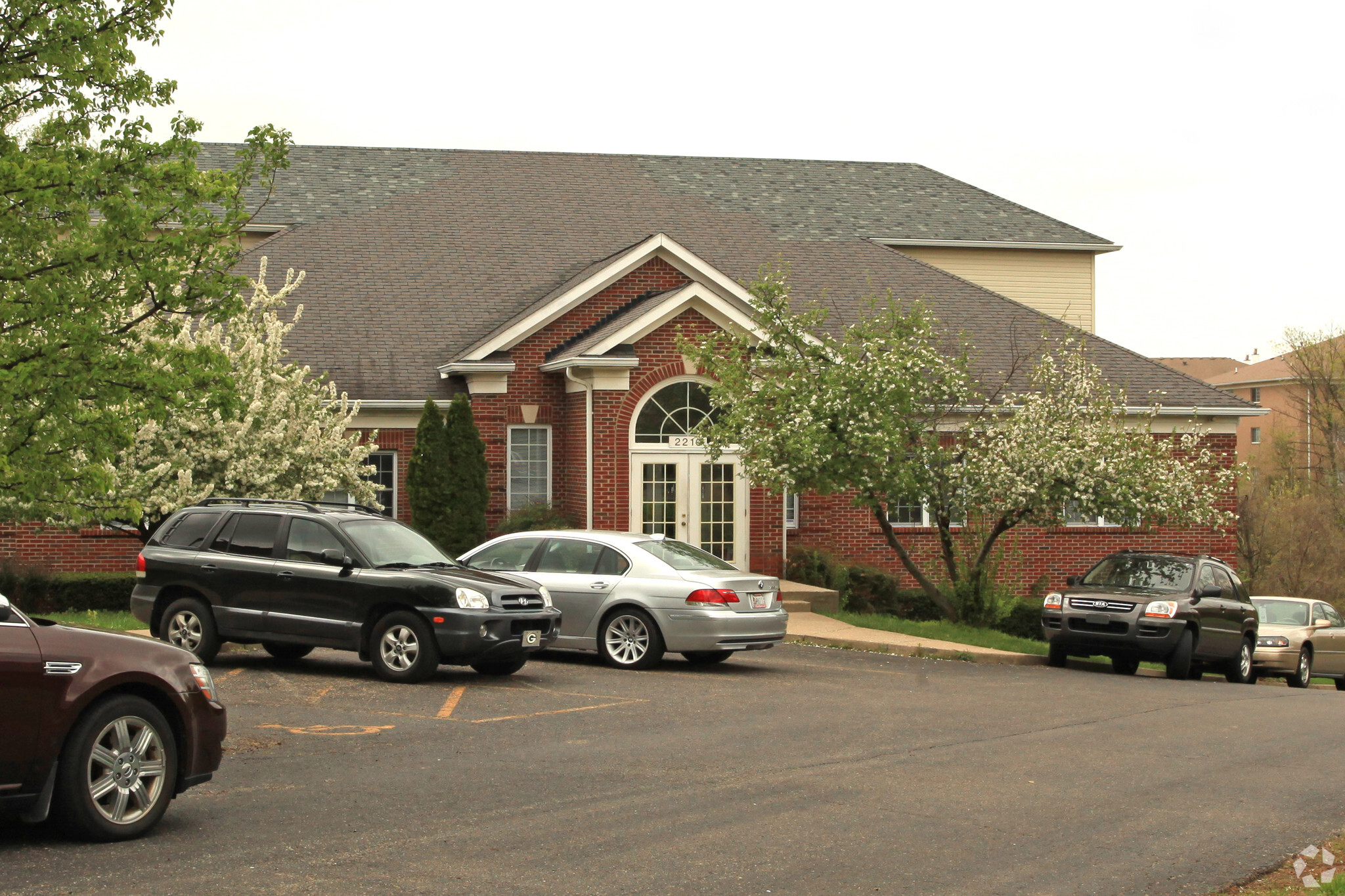 2210 Greene Way, Louisville, KY for sale Primary Photo- Image 1 of 24