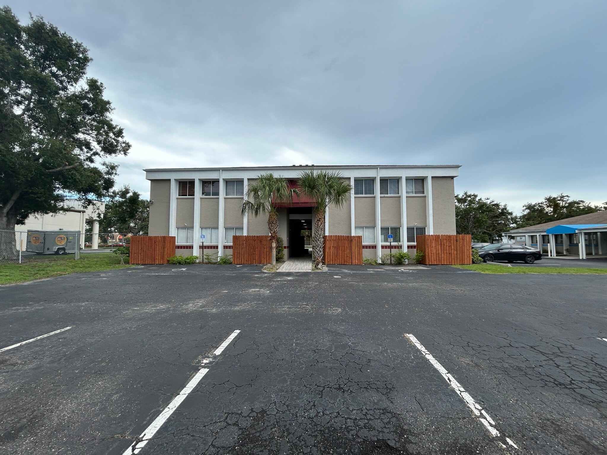 1877 Northgate Blvd, Sarasota, FL for lease Building Photo- Image 1 of 11