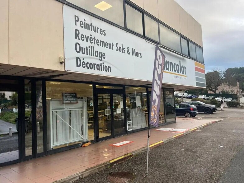 Retail in Vallauris for lease - Building Photo - Image 2 of 6