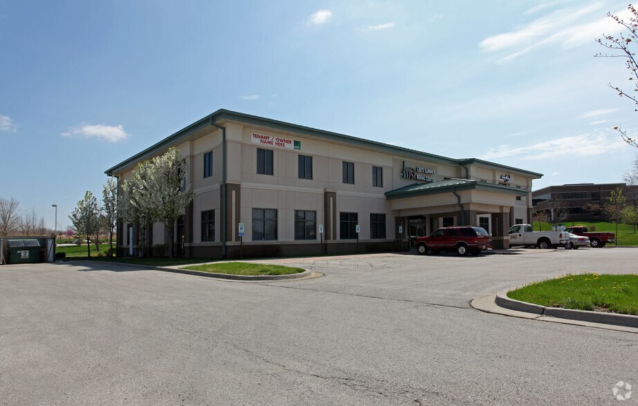 100 NE Missouri Rd, Lee's Summit, MO for lease - Building Photo - Image 1 of 11