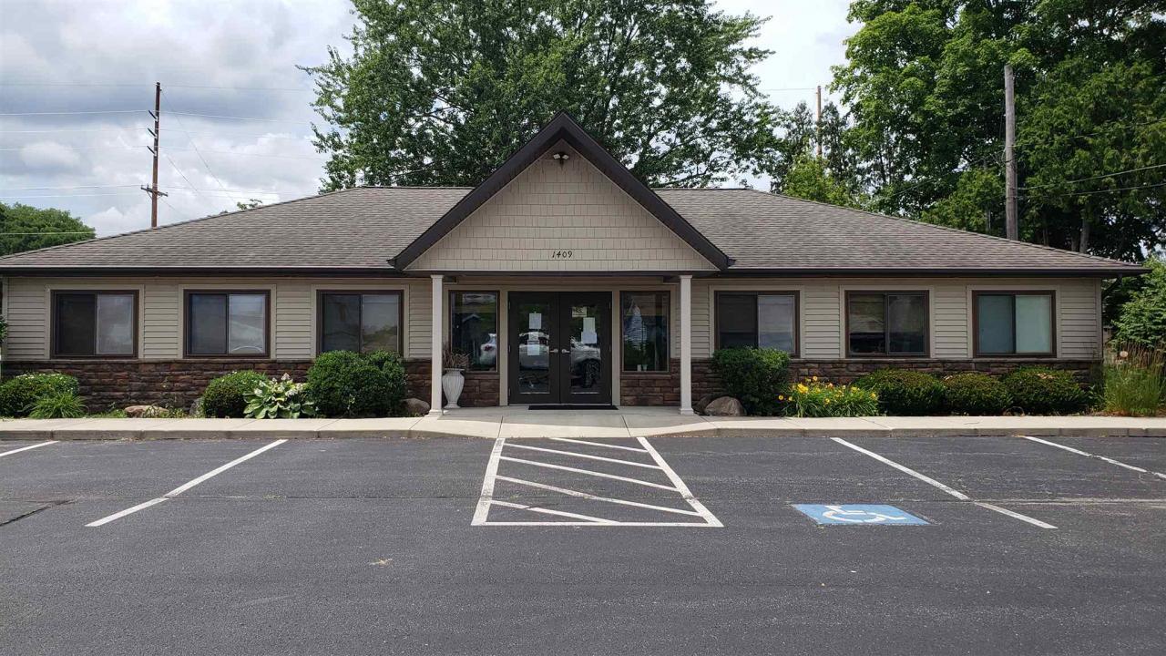 1409 S Harkless Dr, Syracuse, IN for sale Building Photo- Image 1 of 1