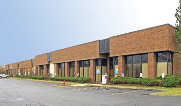 17515 Engle Lake Dr, Middleburg Heights, OH for lease Building Photo- Image 1 of 1