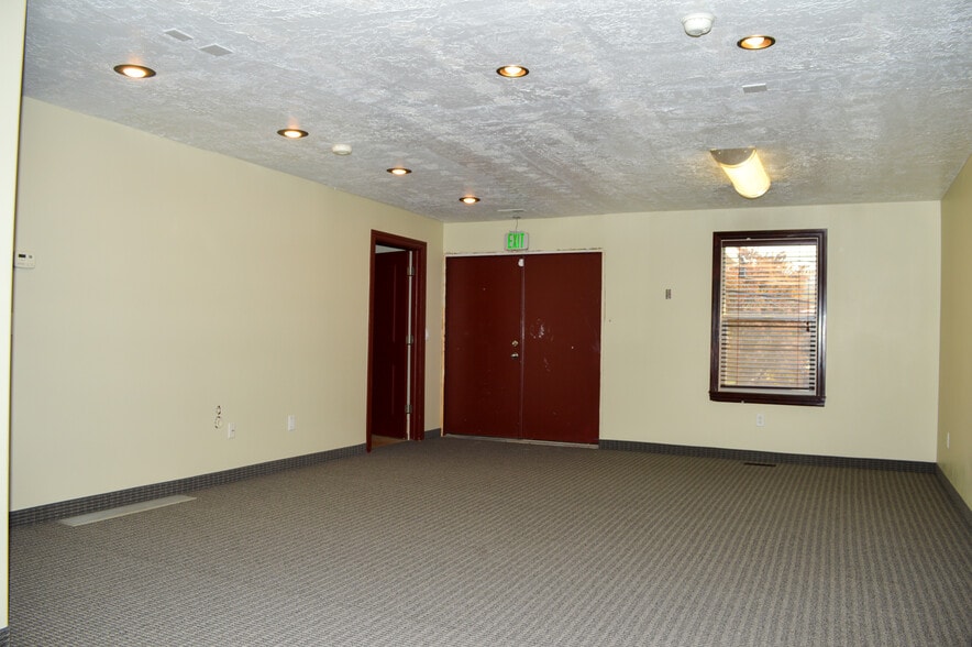 460 E 1000 N, North Salt Lake, UT for lease - Building Photo - Image 3 of 30